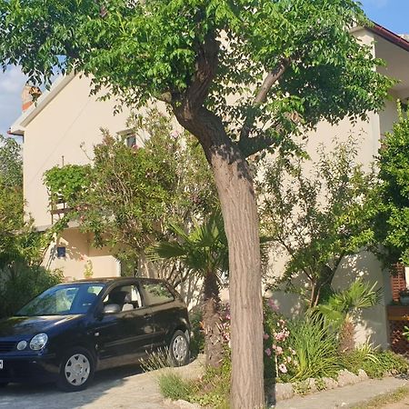 Apartment Tonci Rab Town Exterior foto
